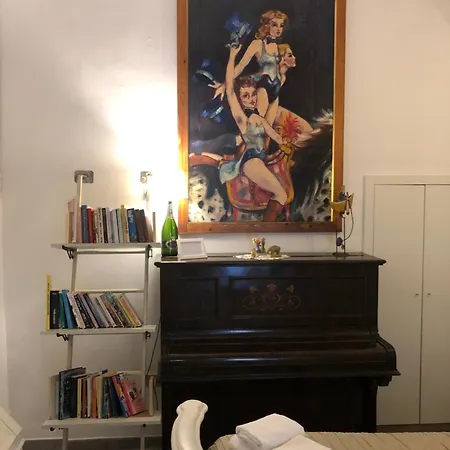 La Piccola Casa Di Tania Дом отдыха