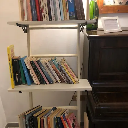 La Piccola Casa Di Tania Дом отдыха *